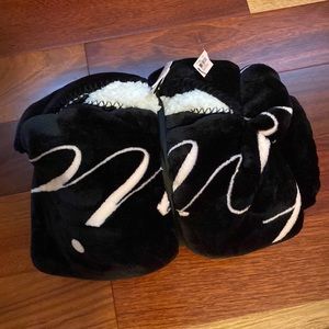 Victorias Secret blanket